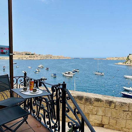 Seagull Birgu - Waterfront Home Bagian luar foto
