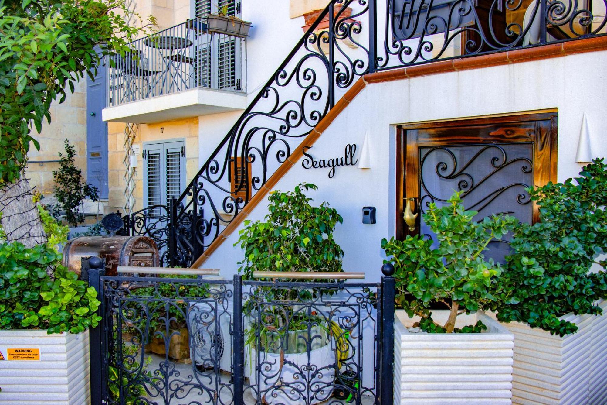 Seagull Birgu - Waterfront Home Bagian luar foto